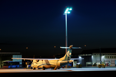 La iluminación LED ilumina el aeropuerto de munich